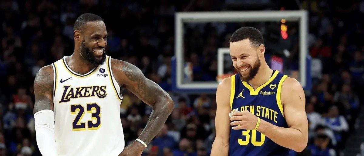 爱游戏网页-库里对阵浓眉展开拉锯大战，最终险胜对手！的简单介绍